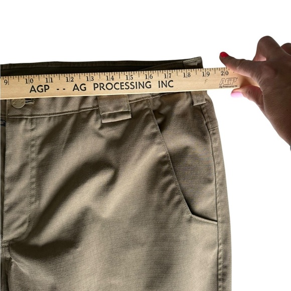 Under Armour Ripstop Utility Pants Men’s 38x32 Khaki Straight Fit Outdoor K28 - Picture 4 of 7